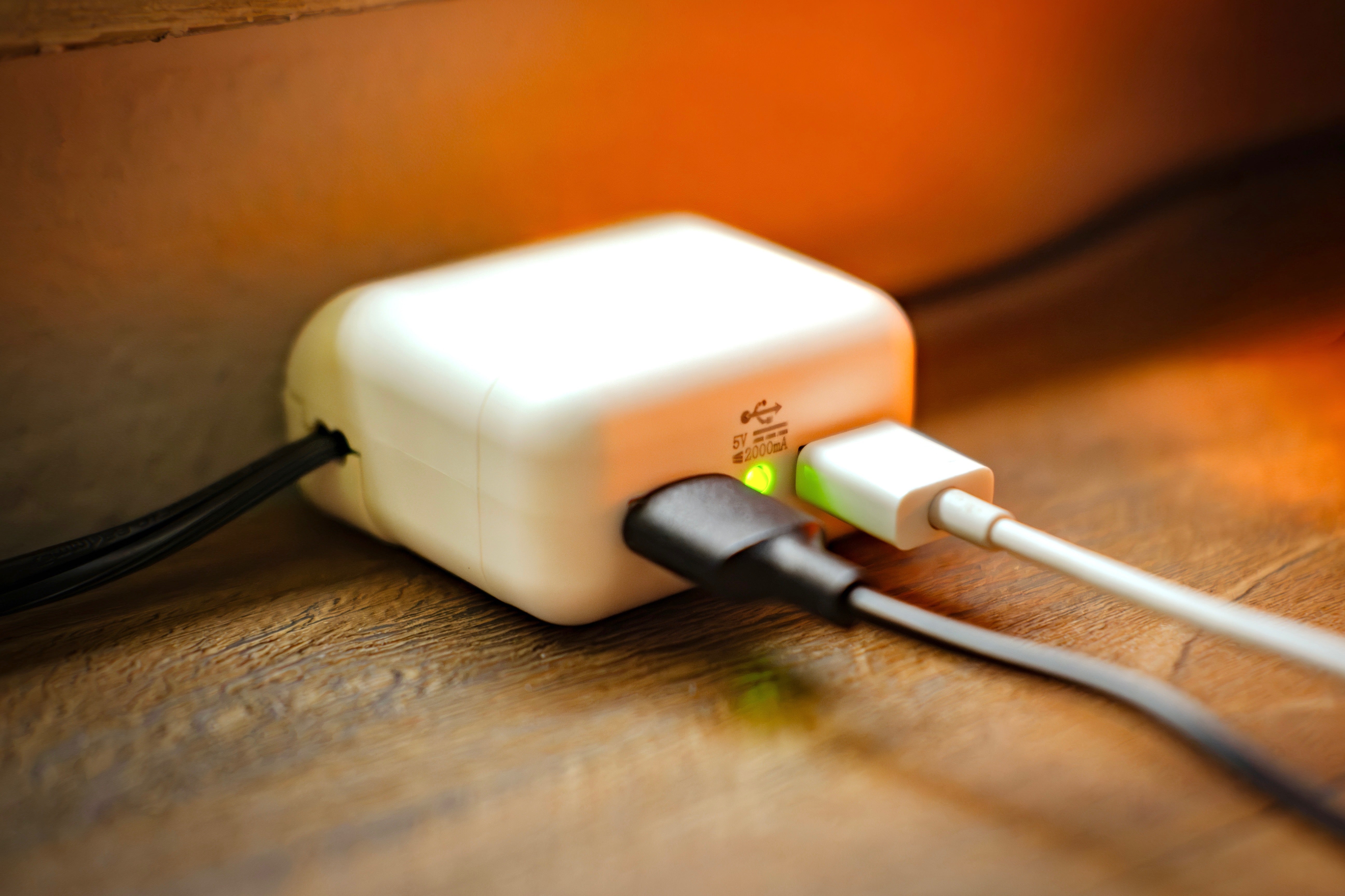 Clamp N Charge: USB Charging Station with Dual USB-A and USB-C Ports