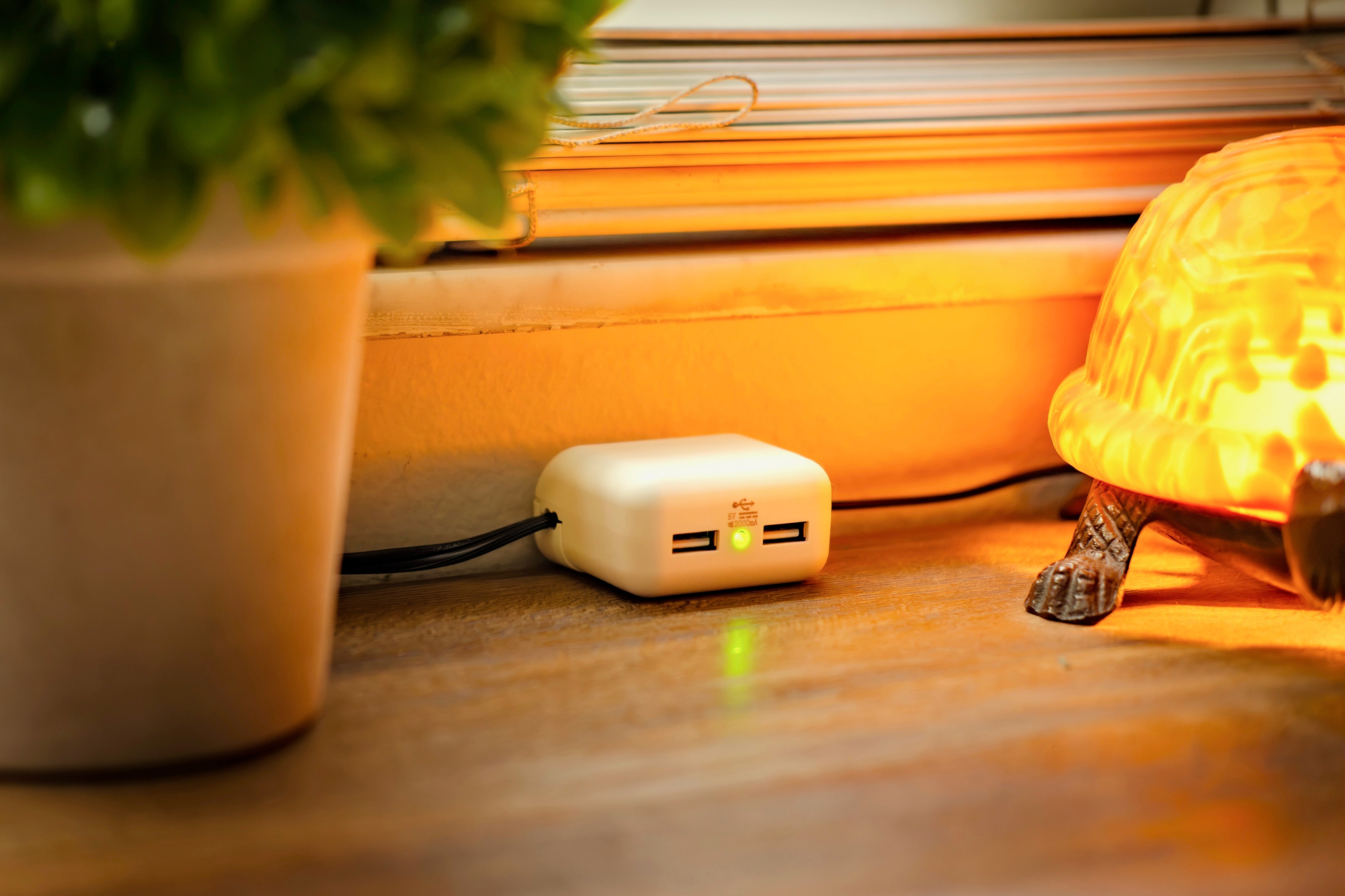 Clamp N Charge: USB Charging Station with Dual USB-A and USB-C Ports