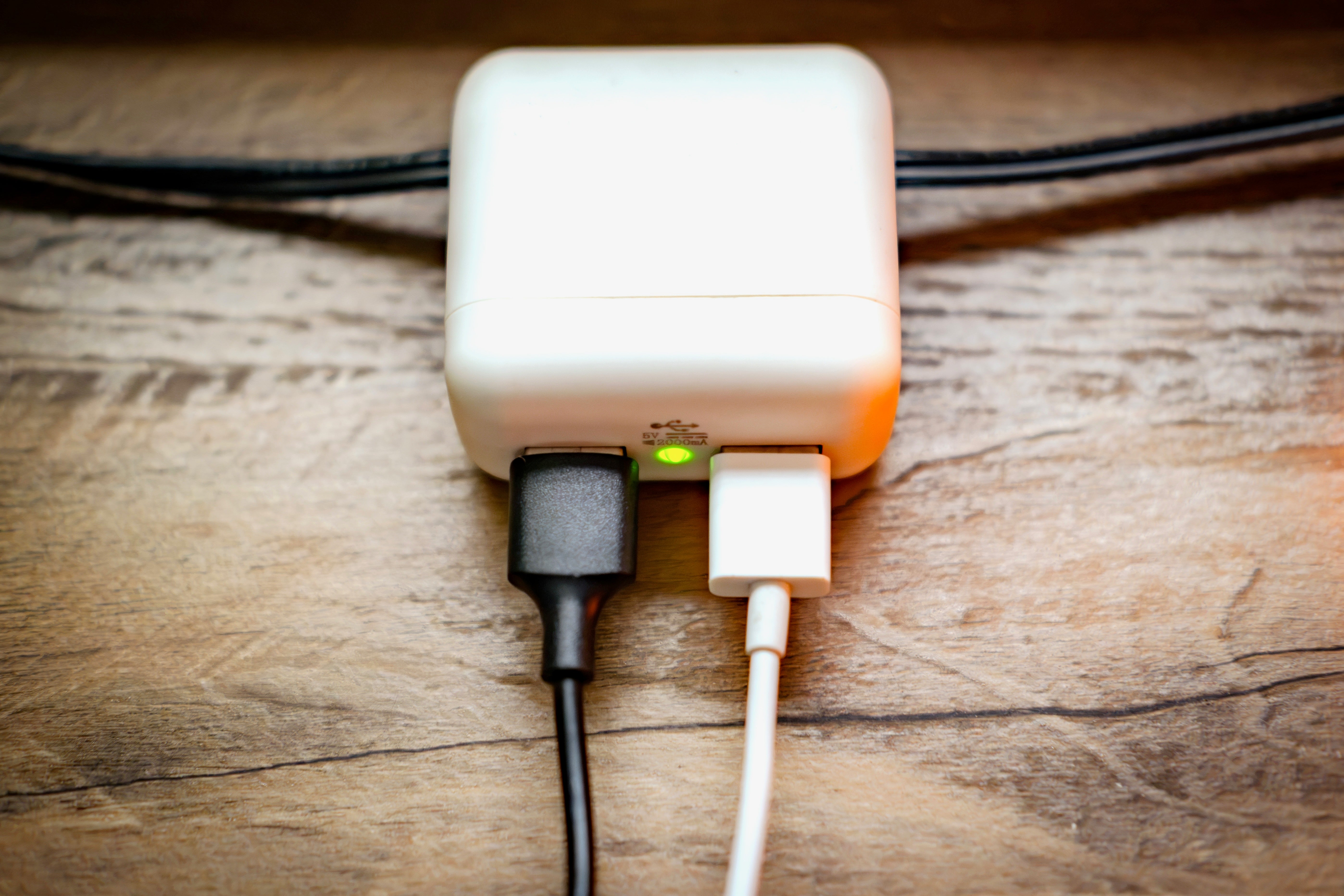 Clamp N Charge: USB Charging Station with Dual USB-A and USB-C Ports